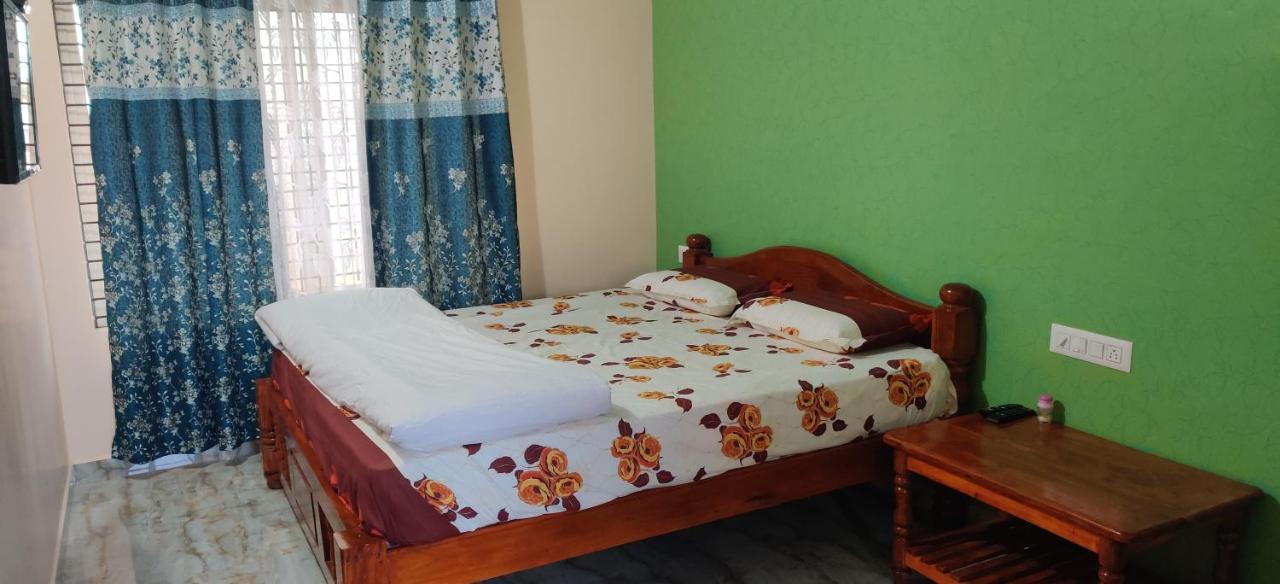 Akash Homestay Hampi Esterno foto