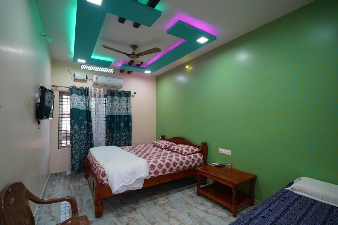 Akash Homestay Hampi Esterno foto