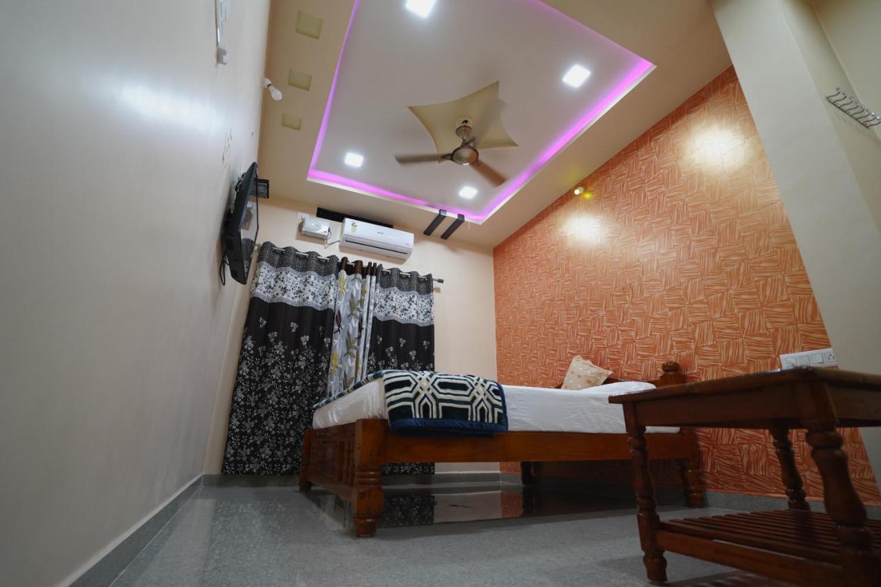 Akash Homestay Hampi Esterno foto