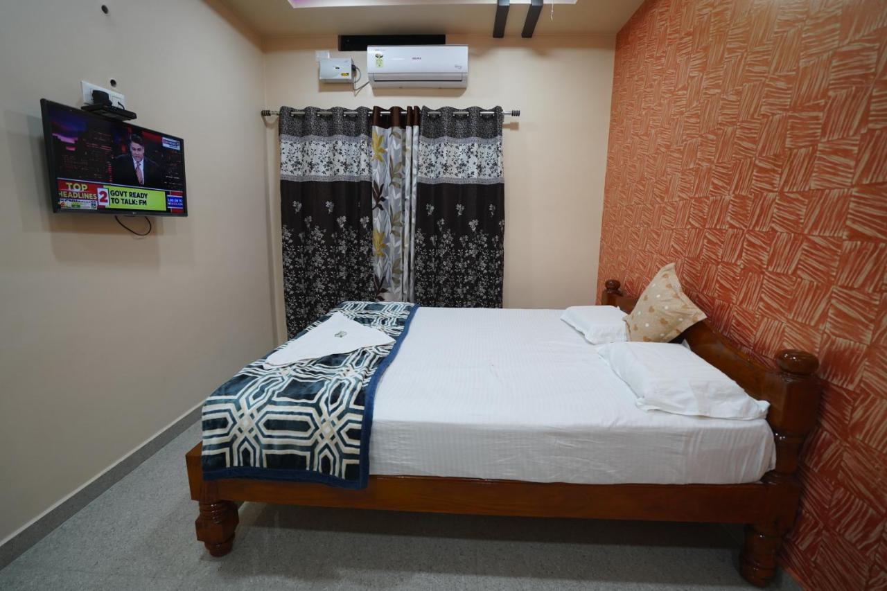 Akash Homestay Hampi Esterno foto
