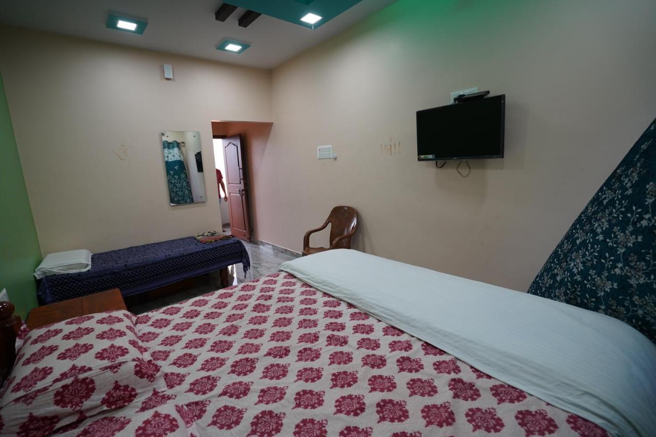 Akash Homestay Hampi Esterno foto