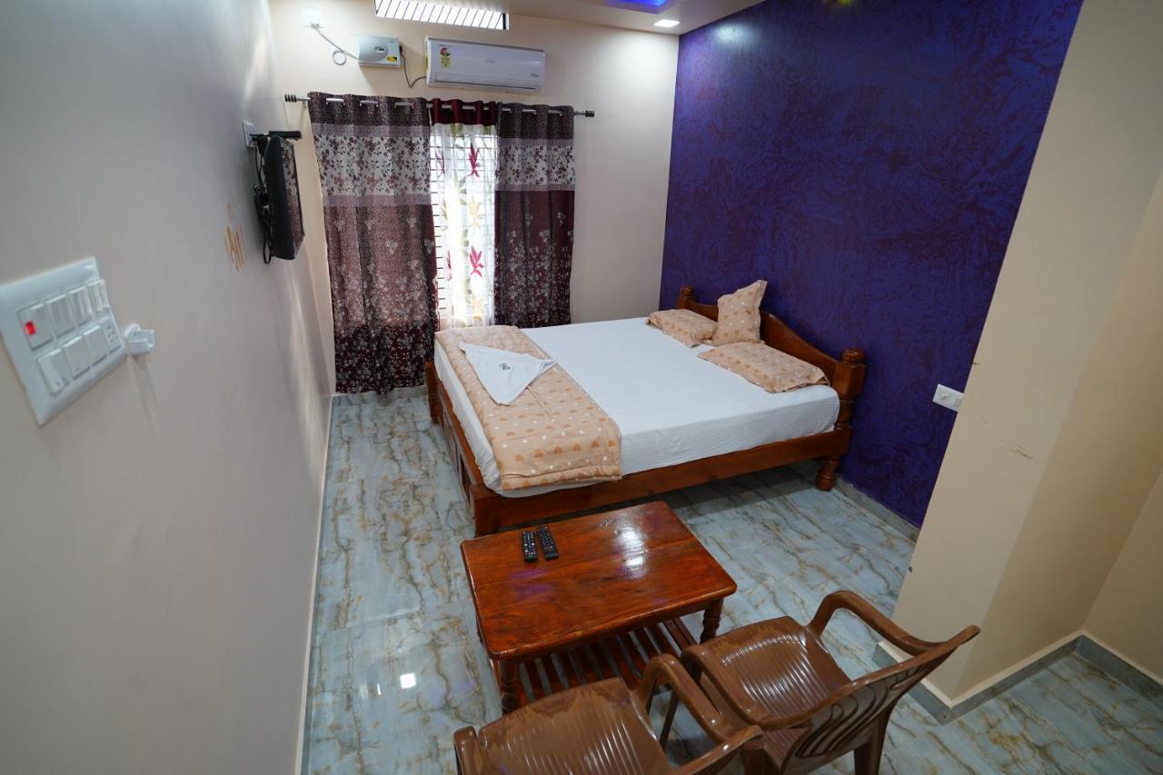 Akash Homestay Hampi Esterno foto